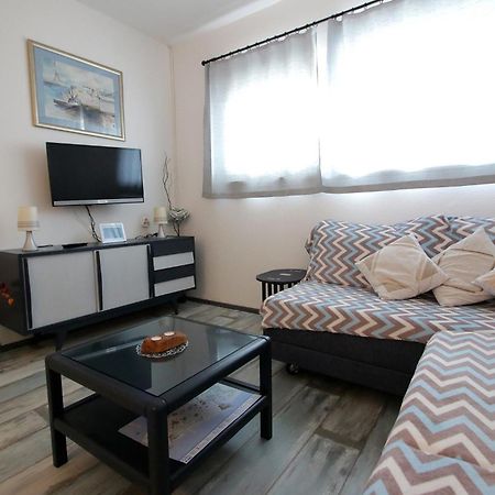 Apartments By The Sea Vinjerac, Zadar - 13811 Posedarje Rum bild