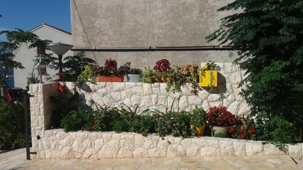 Apartments By The Sea Vinjerac, Zadar - 13811 Posedarje Exteriör bild